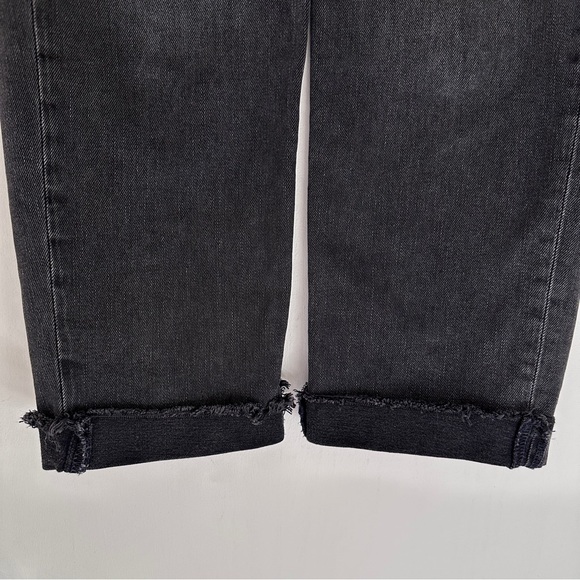 GAP Mid Rise Girlfriend Jeans with Washwell in washed black, 27 Short - Picture 7 of 12